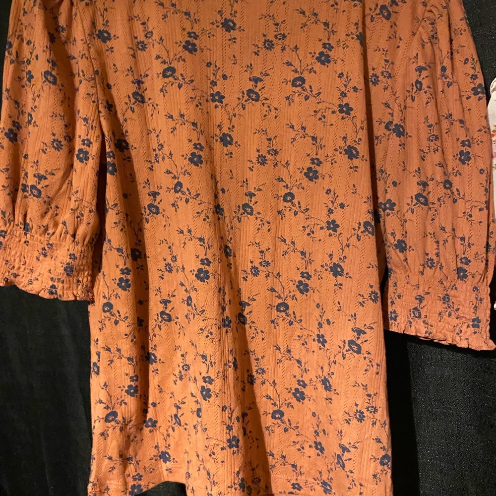 Shirt - Picture 3 of 3